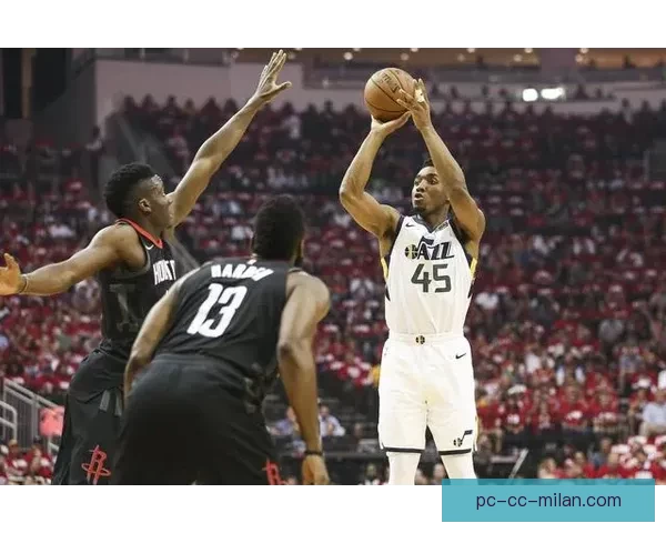 米切尔砍28分班凯罗独得39分 骑士险胜魔术总比分3-2晋级